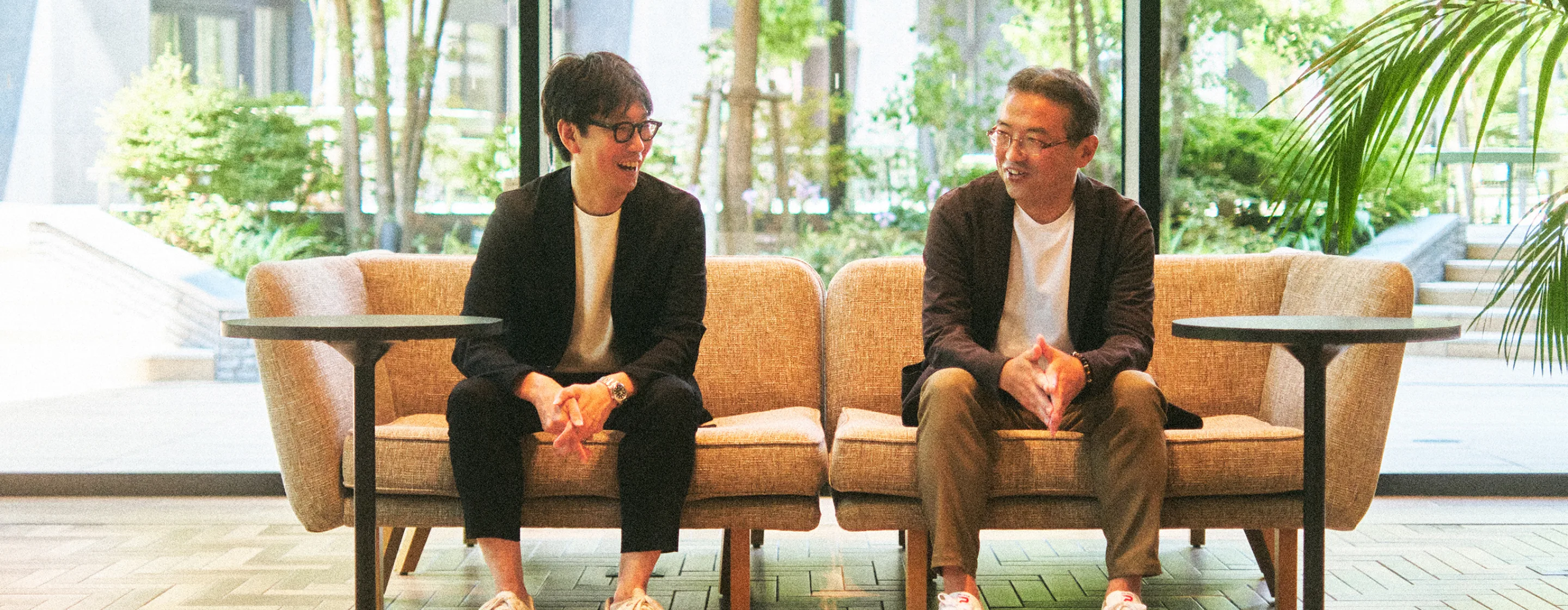 対談する中西正人氏と青田利英氏