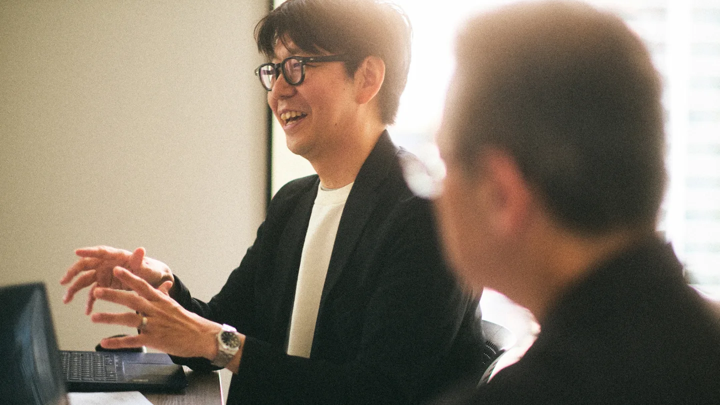 対談する中西正人氏と青田利英氏